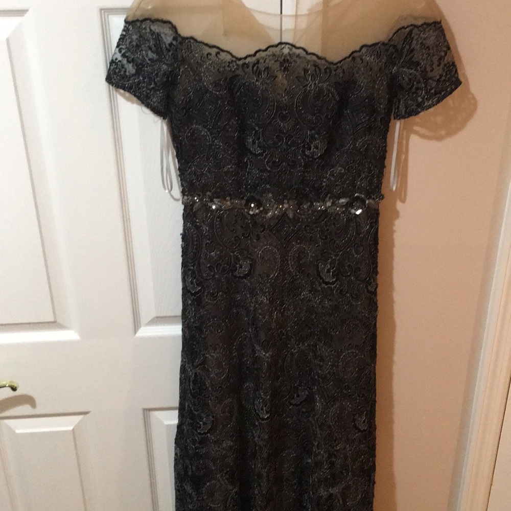Marchesa Notte Black sequined embellished gown - Picture 2 of 8